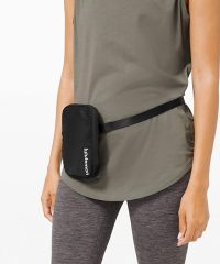 Lululemon Easy Access Crossbody (BLK) - Image 7